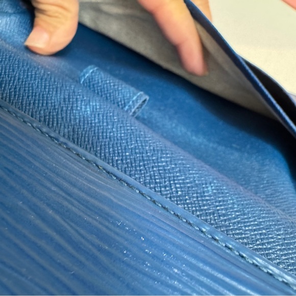 Louis Vuitton Epi Leather Blue Long Wallet - Preloved in Excellent Condition - Picture 15 of 15